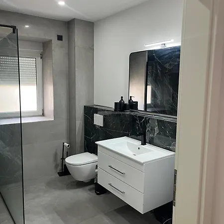 Apartment Ethical Choice *
